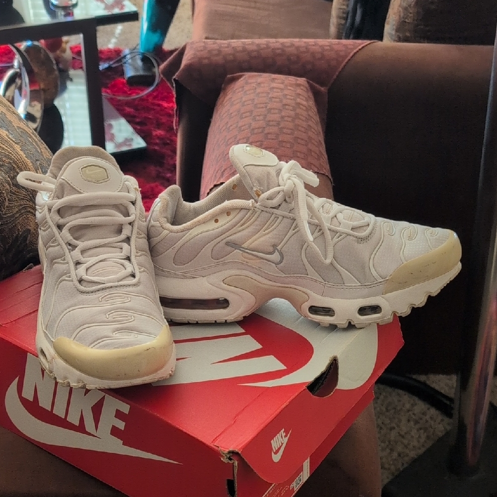 White Nike Air Sneakers